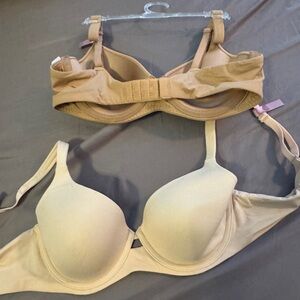 Women's Bras Ambrielle lot of 2